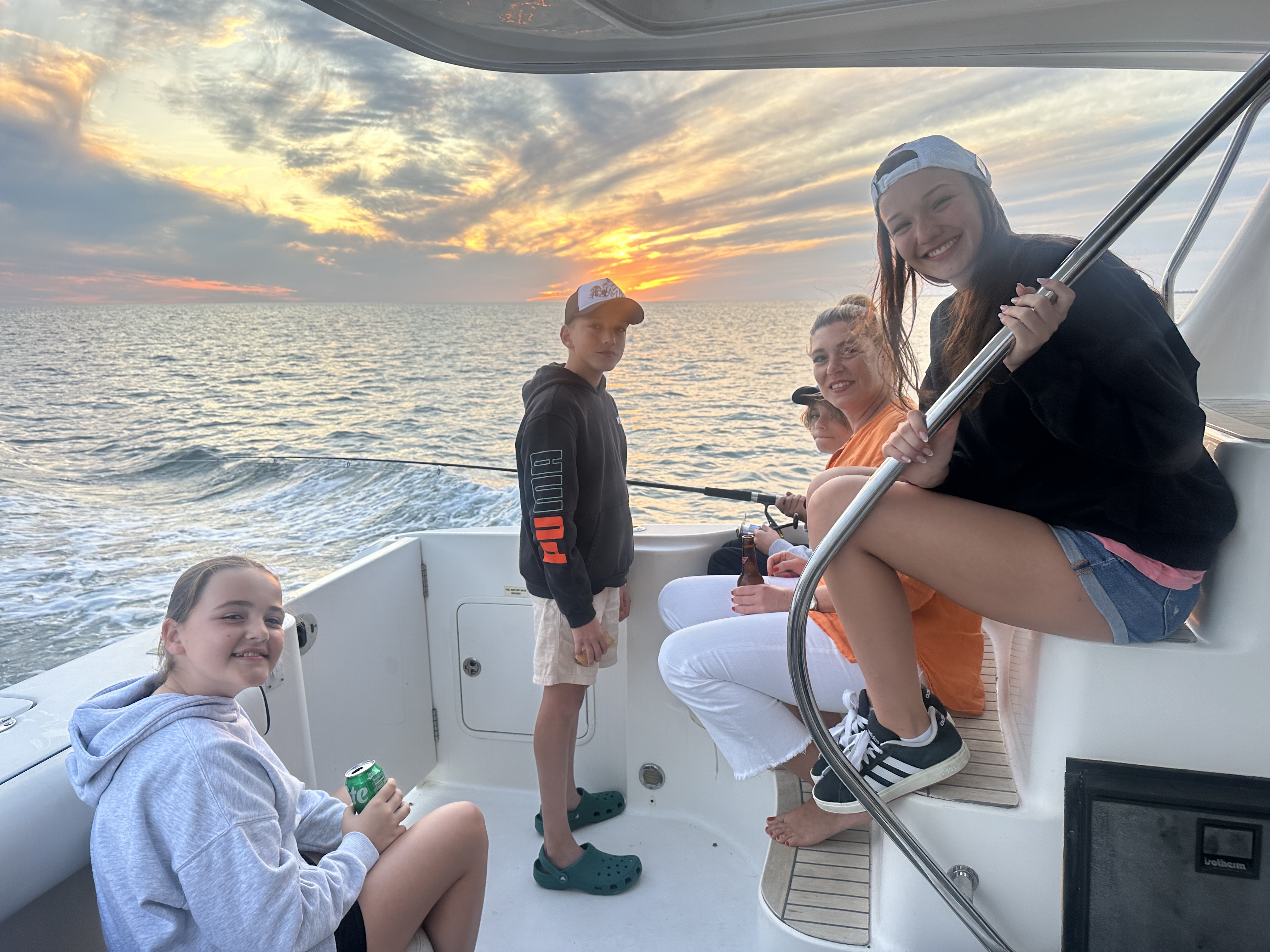 Rock Star Yachts Charter - date night on the water